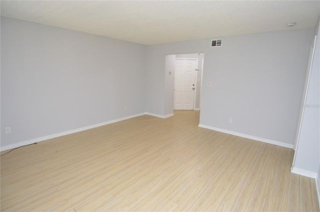 8613 MALLARD RESERVE DRIVE 102, Tampa, FL 33614