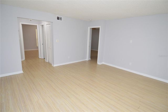 8613 MALLARD RESERVE DRIVE 102, Tampa, FL 33614