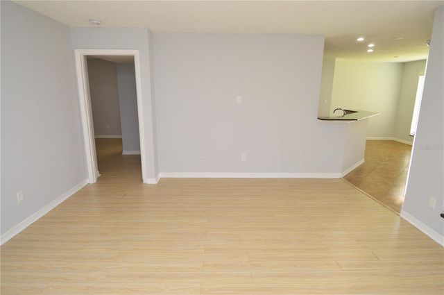 8613 MALLARD RESERVE DRIVE 102, Tampa, FL 33614