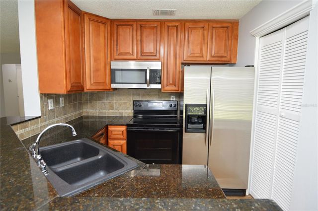 8613 MALLARD RESERVE DRIVE 102, Tampa, FL 33614