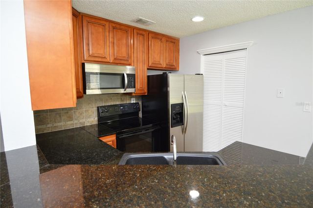 8613 MALLARD RESERVE DRIVE 102, Tampa, FL 33614