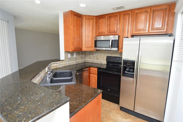 8613 MALLARD RESERVE DRIVE 102, Tampa, FL 33614