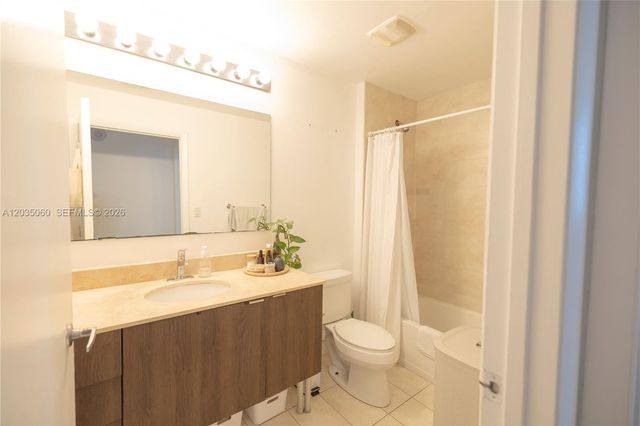 1900 N Bayshore Dr 3403, Miami, FL 33132