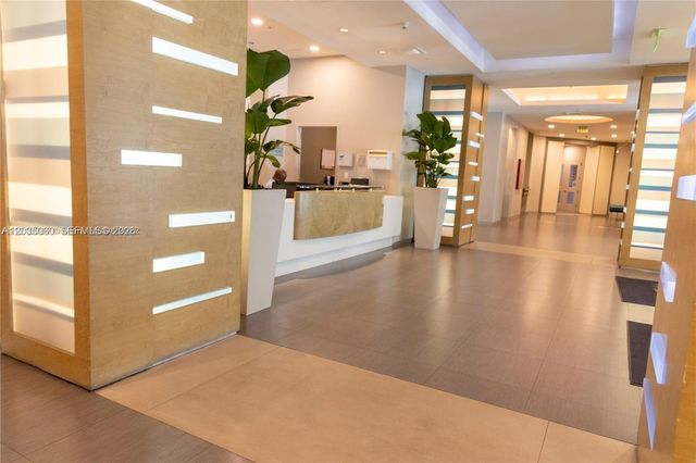 1900 N Bayshore Dr 3403, Miami, FL 33132