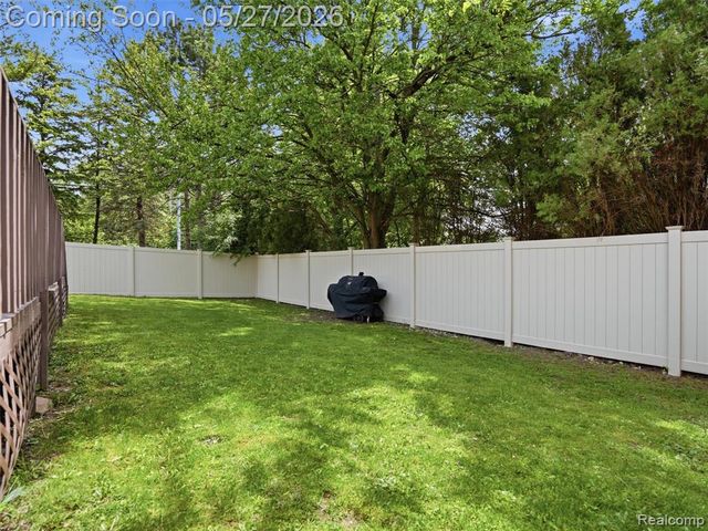 41411 Greenwood Drive, Canton, MI 48187