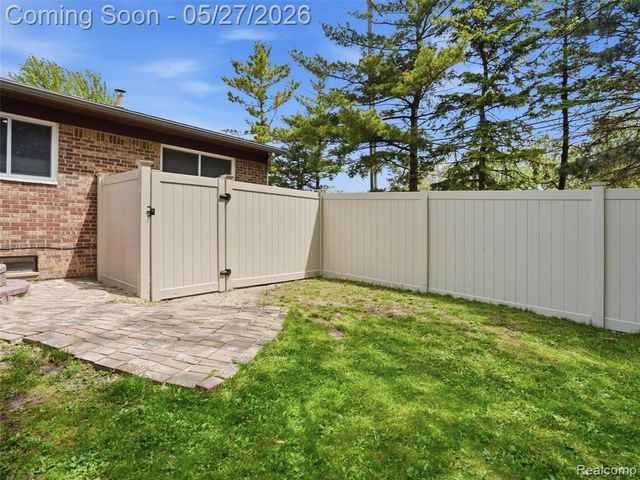 41411 Greenwood Drive, Canton, MI 48187