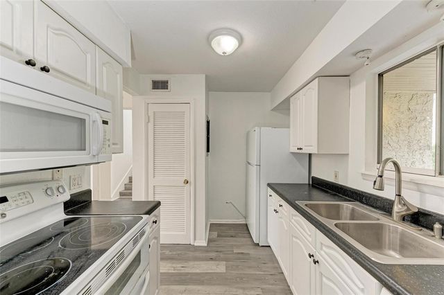 4477 SANDNER DRIVE, Sarasota, FL 34243