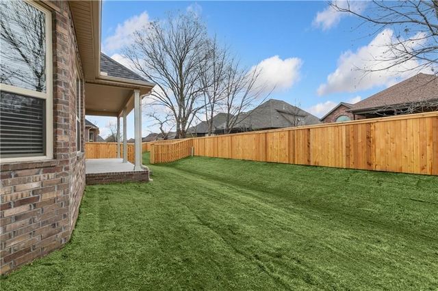 1600 Montrose Avenue, Bentonville, AR 72713