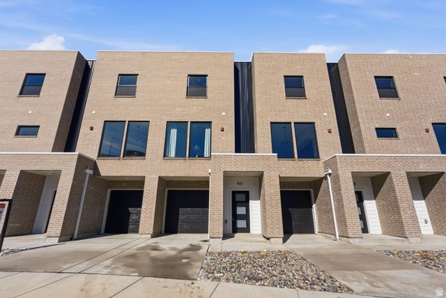 311 E ENDURANCE CIR, Draper, UT 84020