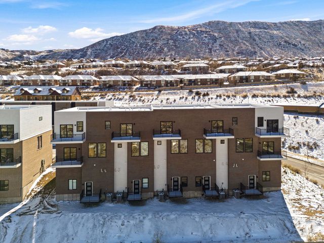 311 E ENDURANCE CIR, Draper, UT 84020