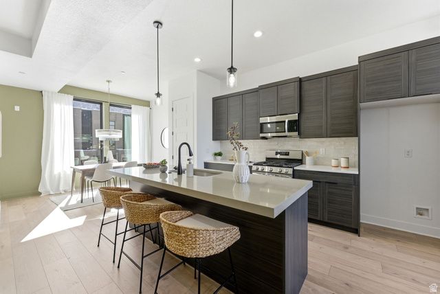 311 E ENDURANCE CIR, Draper, UT 84020