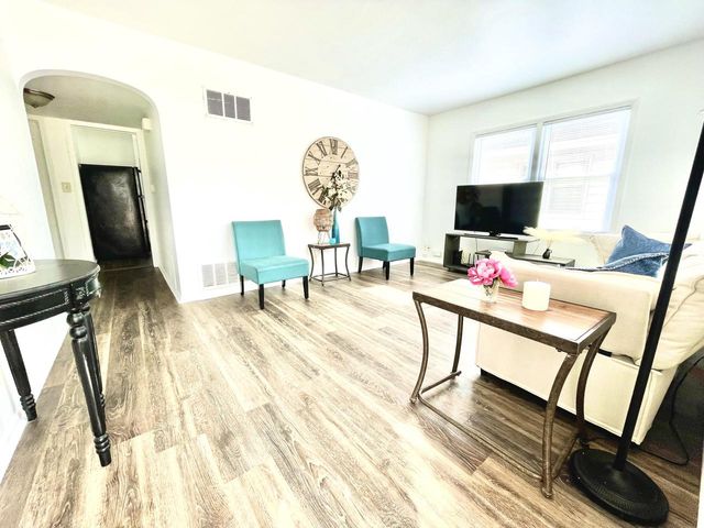 3526 N 77th STREET, Milwaukee, WI 53222