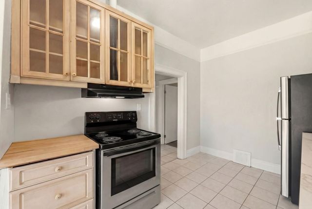 119 E Poplar Avenue, San Mateo, CA 94401