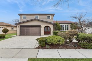 43 Inner Circle Drive, Des Plaines, IL 60016