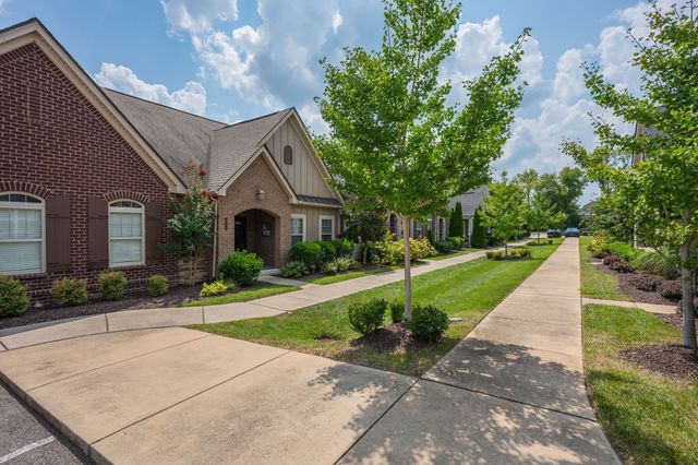 2058 Moultrie Cir, Franklin, TN 37064