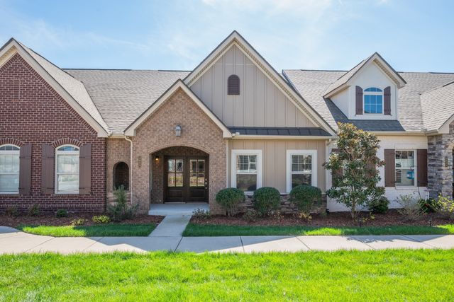 2058 Moultrie Cir, Franklin, TN 37064