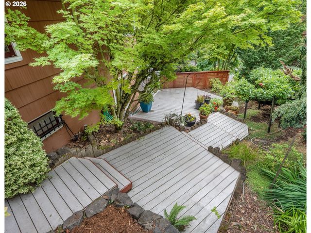 307 Sw HAMILTON St, Portland, OR 97239