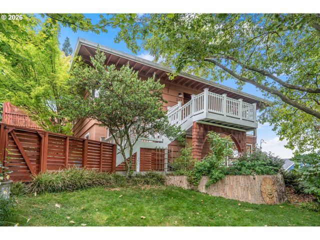 307 Sw HAMILTON St, Portland, OR 97239
