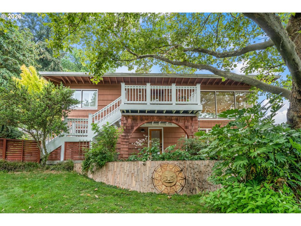 307 Sw HAMILTON St, Portland, OR 97239