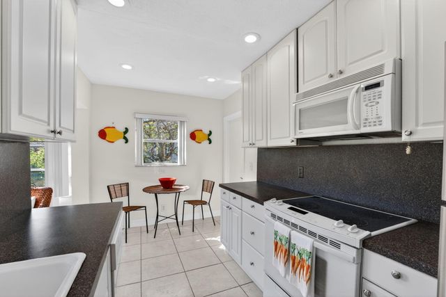 4340 NW 13th Avenue, Deerfield Beach, FL 33064