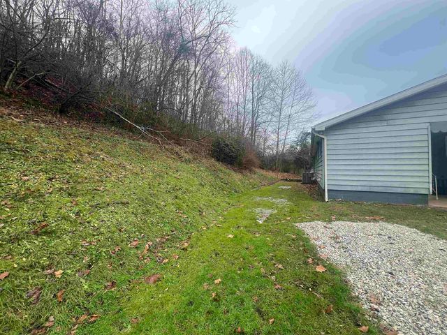 3408 Fudges Creek Road, Barboursville, WV 25504