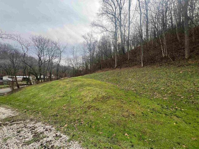 3408 Fudges Creek Road, Barboursville, WV 25504