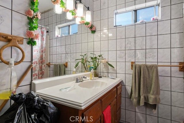 7032 Somerset, Paramount, CA 90723