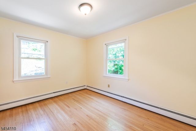235 Skyline Lake Dr, Ringwood Boro, NJ 07456