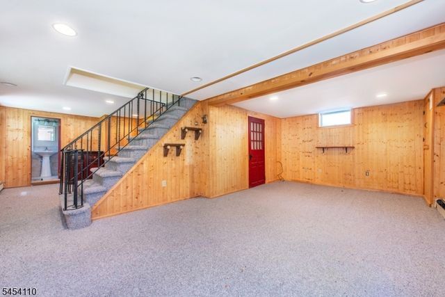 235 Skyline Lake Dr, Ringwood Boro, NJ 07456