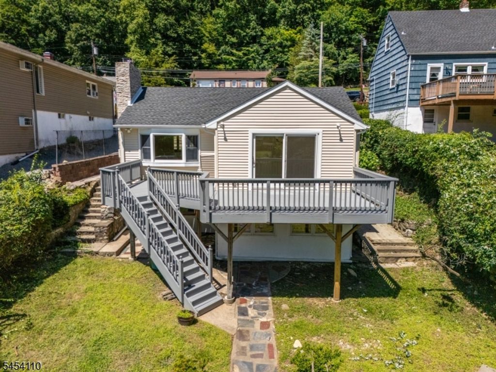 235 Skyline Lake Dr, Ringwood Boro, NJ 07456 — photo 2