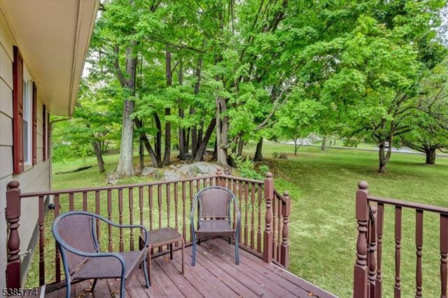30 Lounsberry Hollow Rd, Vernon Twp., NJ 07461