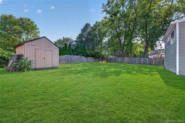 42 Crestwood Lane, Farmingville, NY 11738