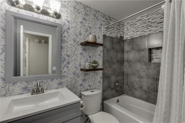 632 Hidden Springs Court, Sugar Hill, GA 30518