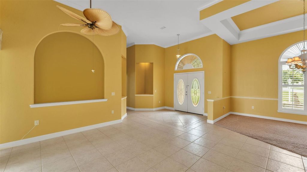 Image 11 of property listing at 226 RUBY LAKE LANE, Winter Haven, FL 33884