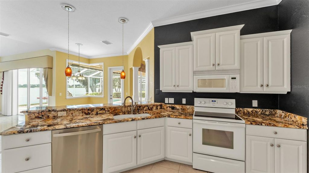 Image 22 of property listing at 226 RUBY LAKE LANE, Winter Haven, FL 33884