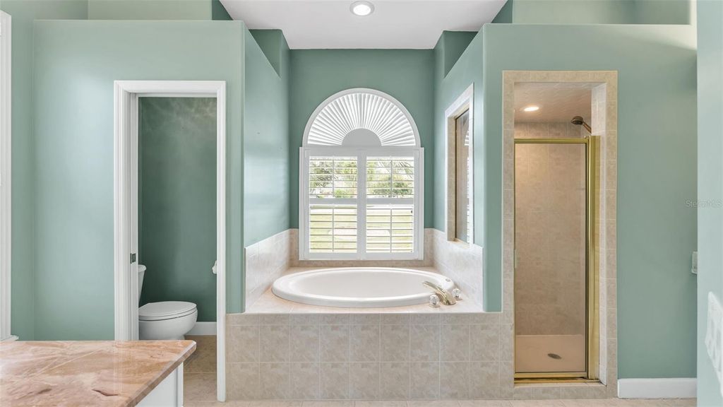 Image 23 of property listing at 226 RUBY LAKE LANE, Winter Haven, FL 33884