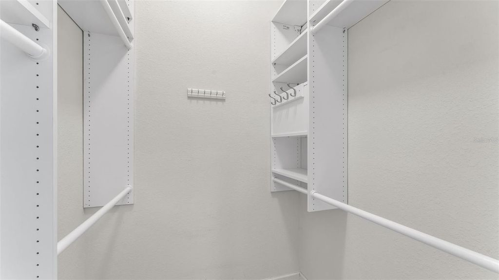 Image 29 of property listing at 226 RUBY LAKE LANE, Winter Haven, FL 33884