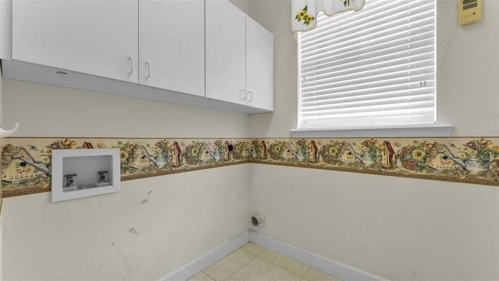 Image 39 of property listing at 226 RUBY LAKE LANE, Winter Haven, FL 33884