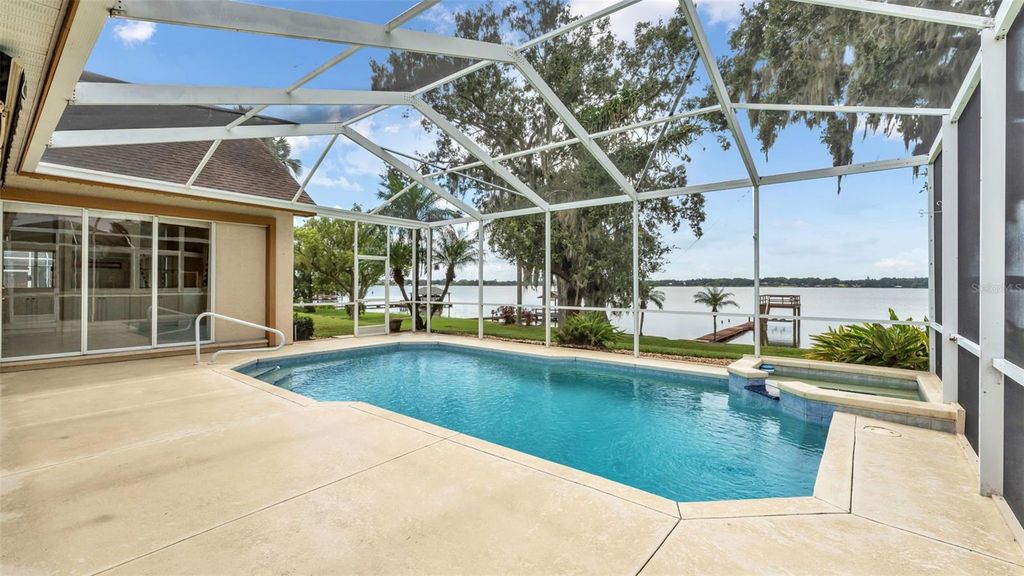 Image 43 of property listing at 226 RUBY LAKE LANE, Winter Haven, FL 33884