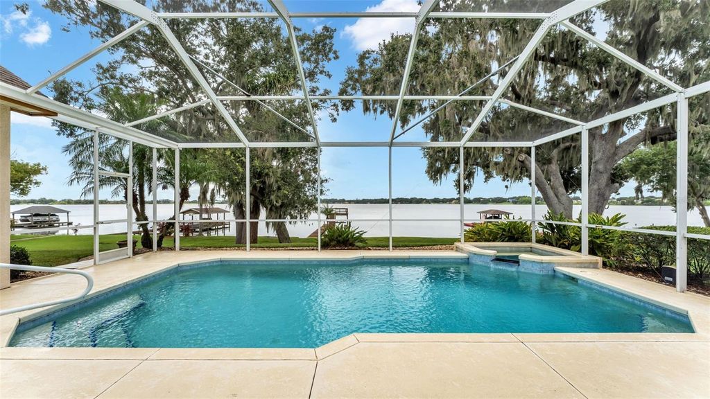 Image 44 of property listing at 226 RUBY LAKE LANE, Winter Haven, FL 33884