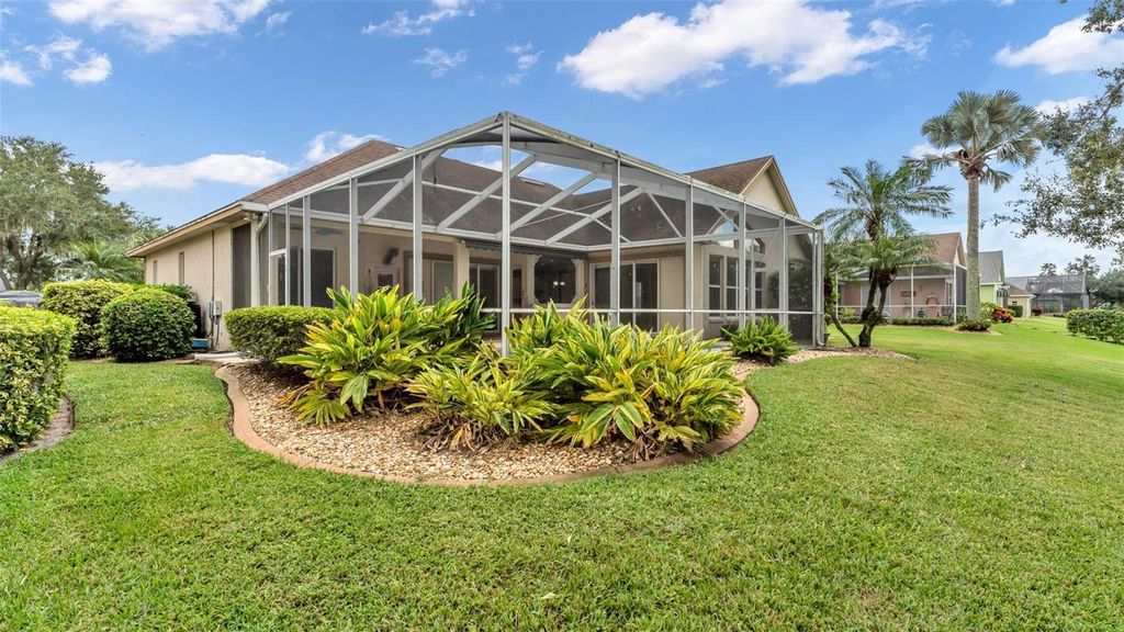 Image 49 of property listing at 226 RUBY LAKE LANE, Winter Haven, FL 33884