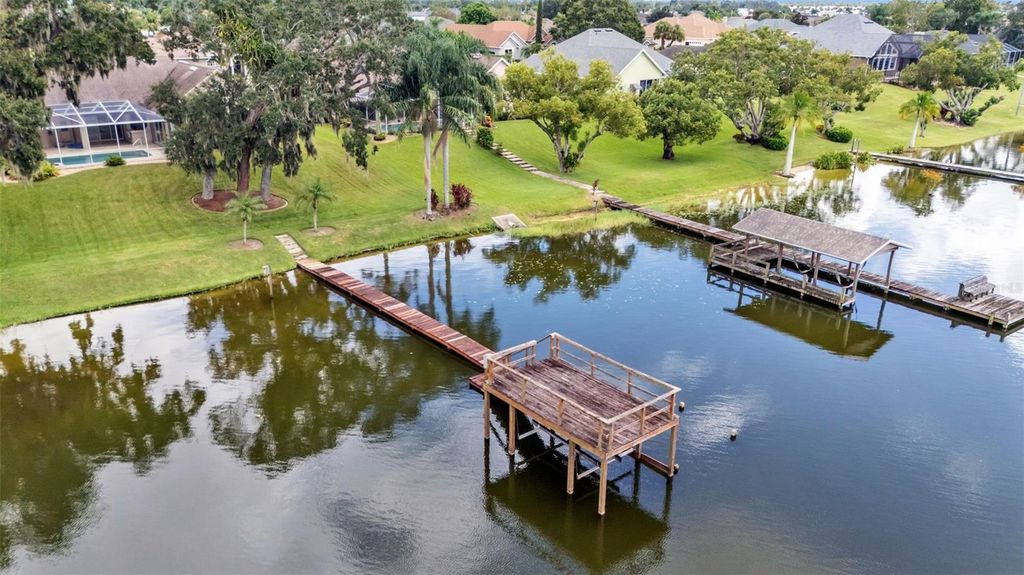 Image 52 of property listing at 226 RUBY LAKE LANE, Winter Haven, FL 33884