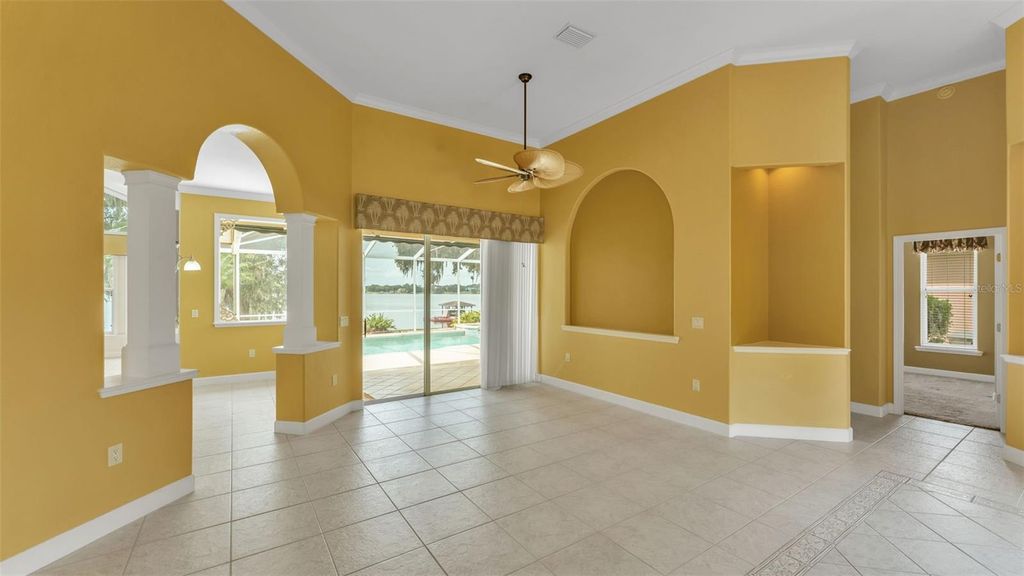 Image 8 of property listing at 226 RUBY LAKE LANE, Winter Haven, FL 33884