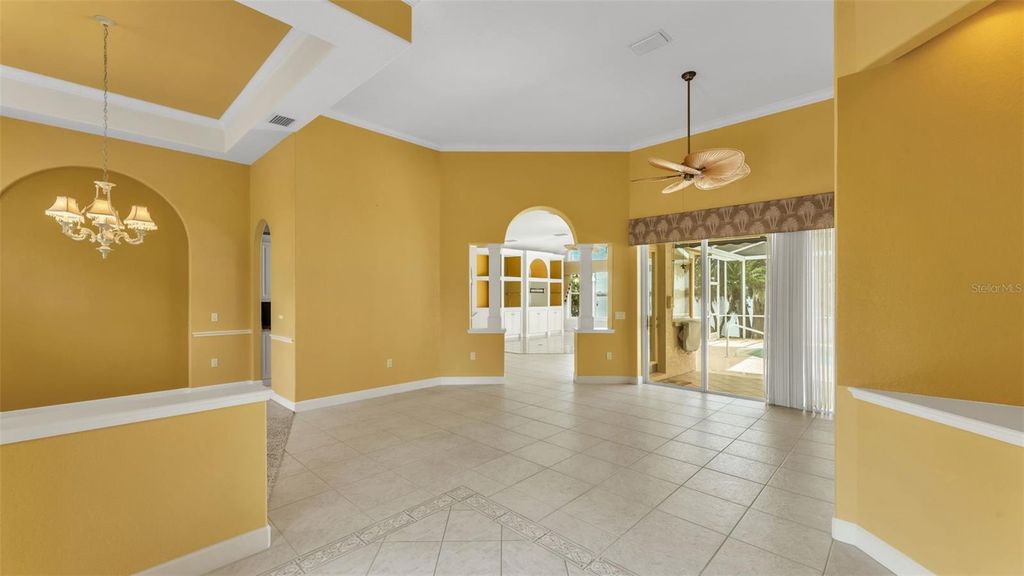 Image 10 of property listing at 226 RUBY LAKE LANE, Winter Haven, FL 33884
