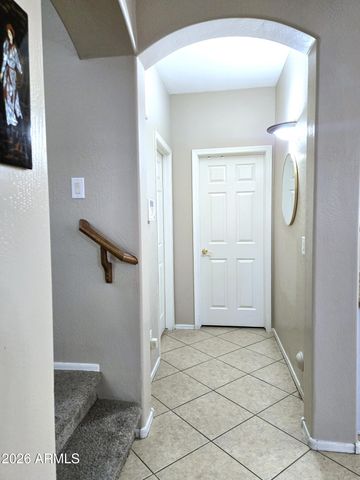 8590 W CINNABAR Avenue, Peoria, AZ 85345