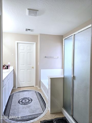 8590 W CINNABAR Avenue, Peoria, AZ 85345