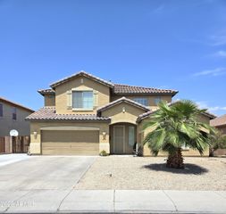 8590 W CINNABAR Avenue, Peoria, AZ 85345