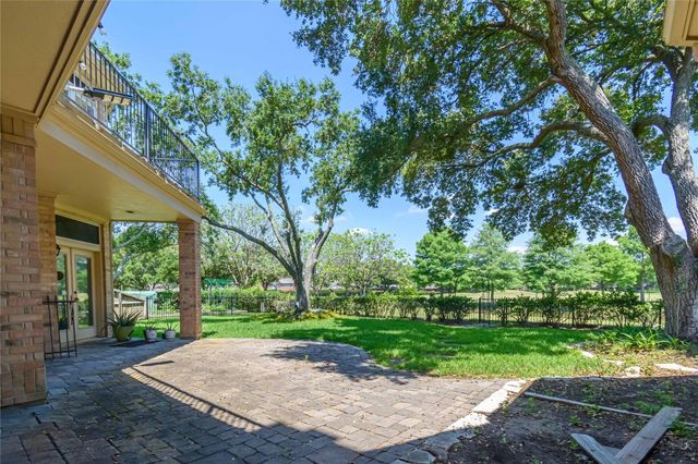 4002 Colony Oaks Drive, Sugar Land, TX 77479
