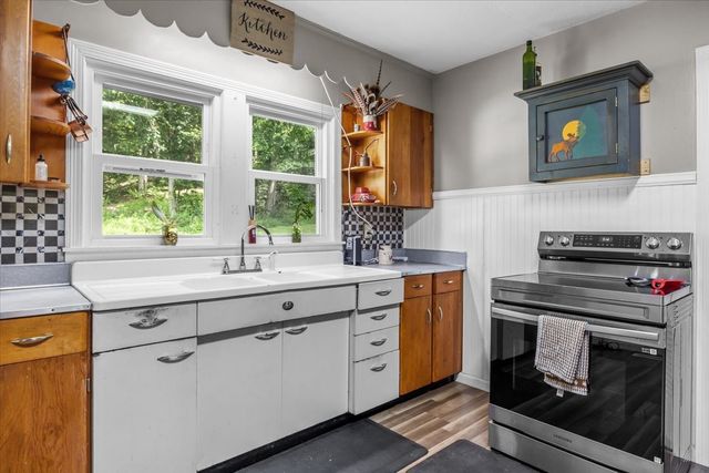 2035 Skyview Dr, Centerville, TN 37033