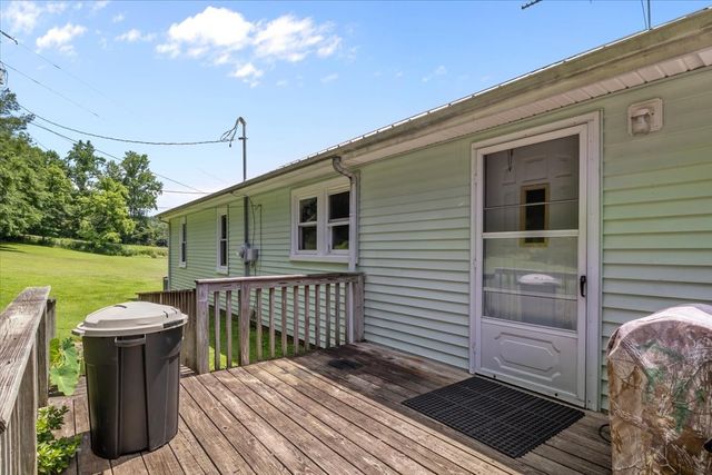 2035 Skyview Dr, Centerville, TN 37033
